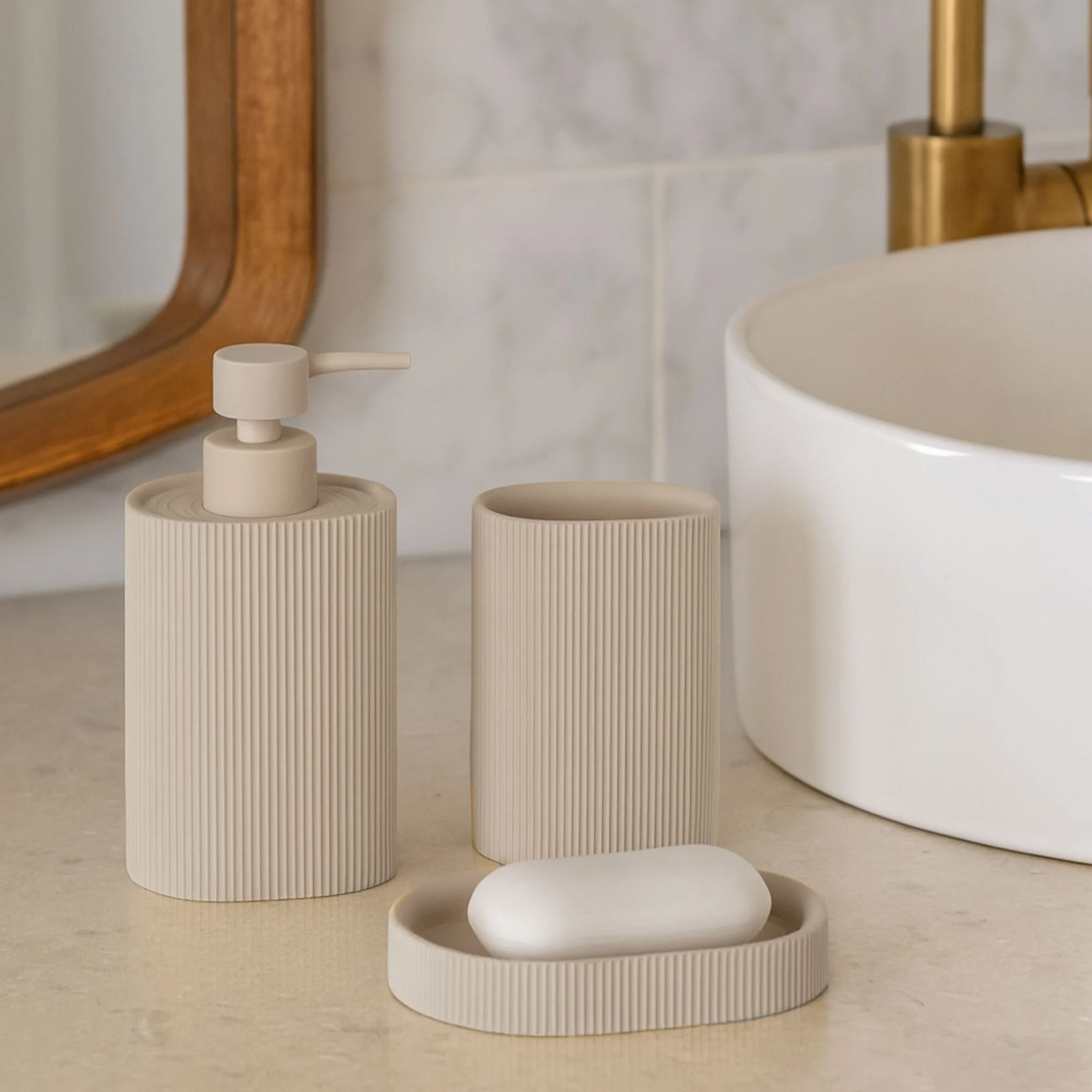 Ribbs soap dispenser set
